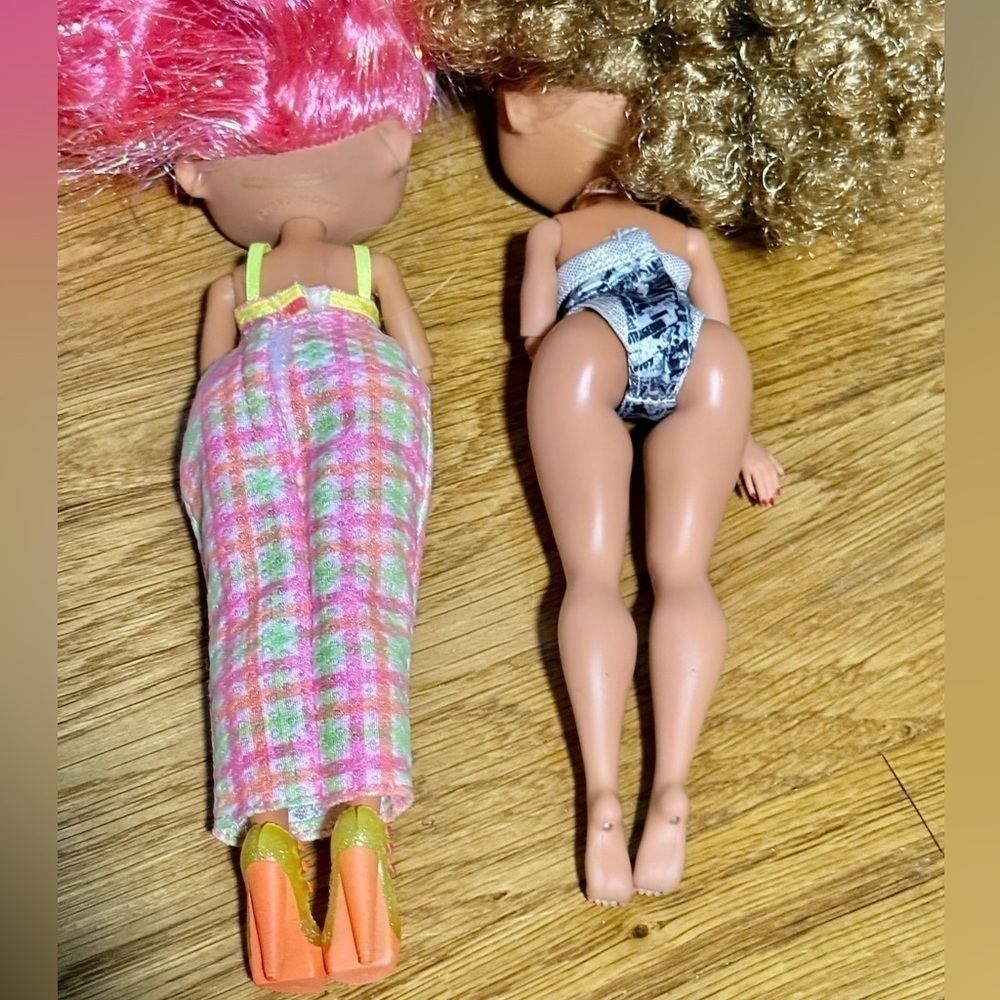 Lot Of 2 LOL Surprise Dolls​​​​​​​​​​​​ - Picture 2 of 2